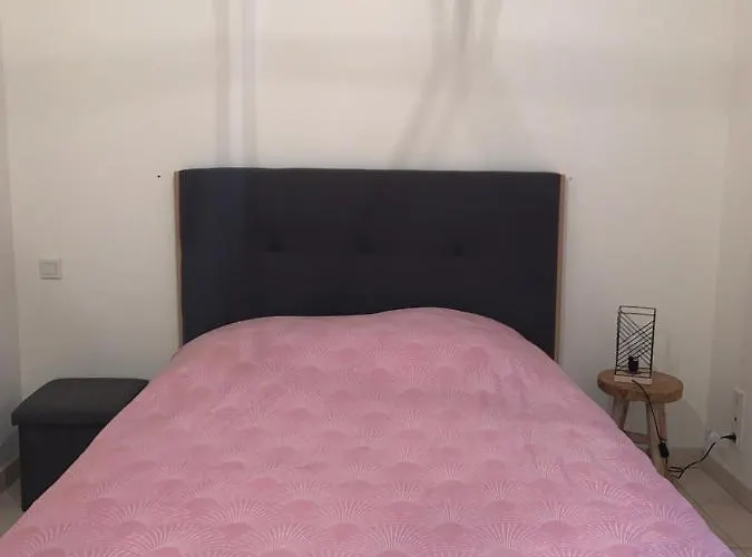 Maison Chaleureuse à La Campagne Payrignac