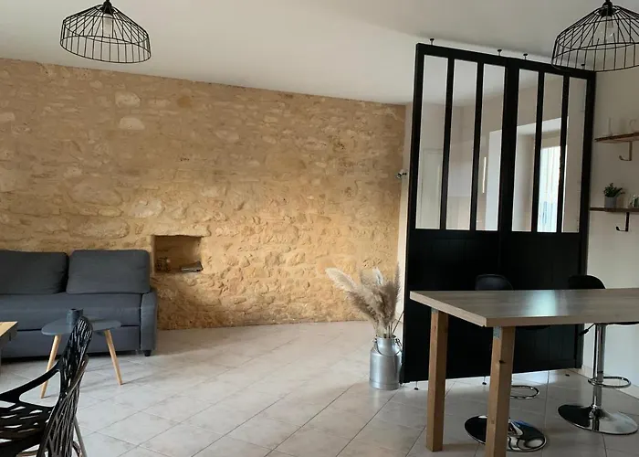 Maison Chaleureuse à La Campagne