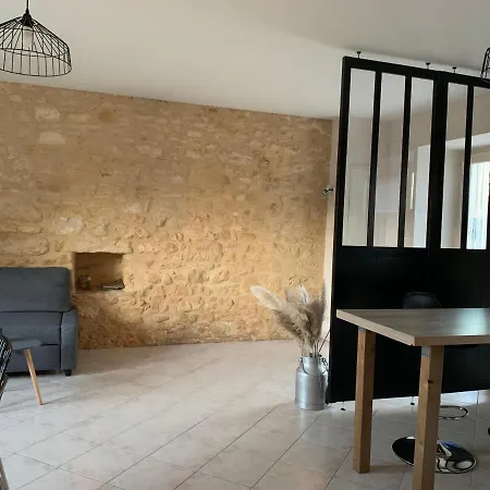 Maison Chaleureuse à La Campagne